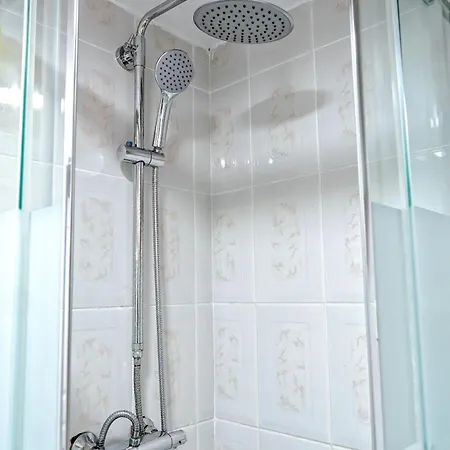 Апартаменты Elegant And Cozy With Pool Chaparral 341