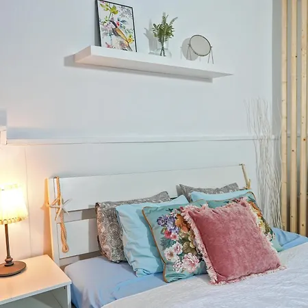 Апартаменты Elegant And Cozy With Pool Chaparral 341 Коста-дель-Силенцио
